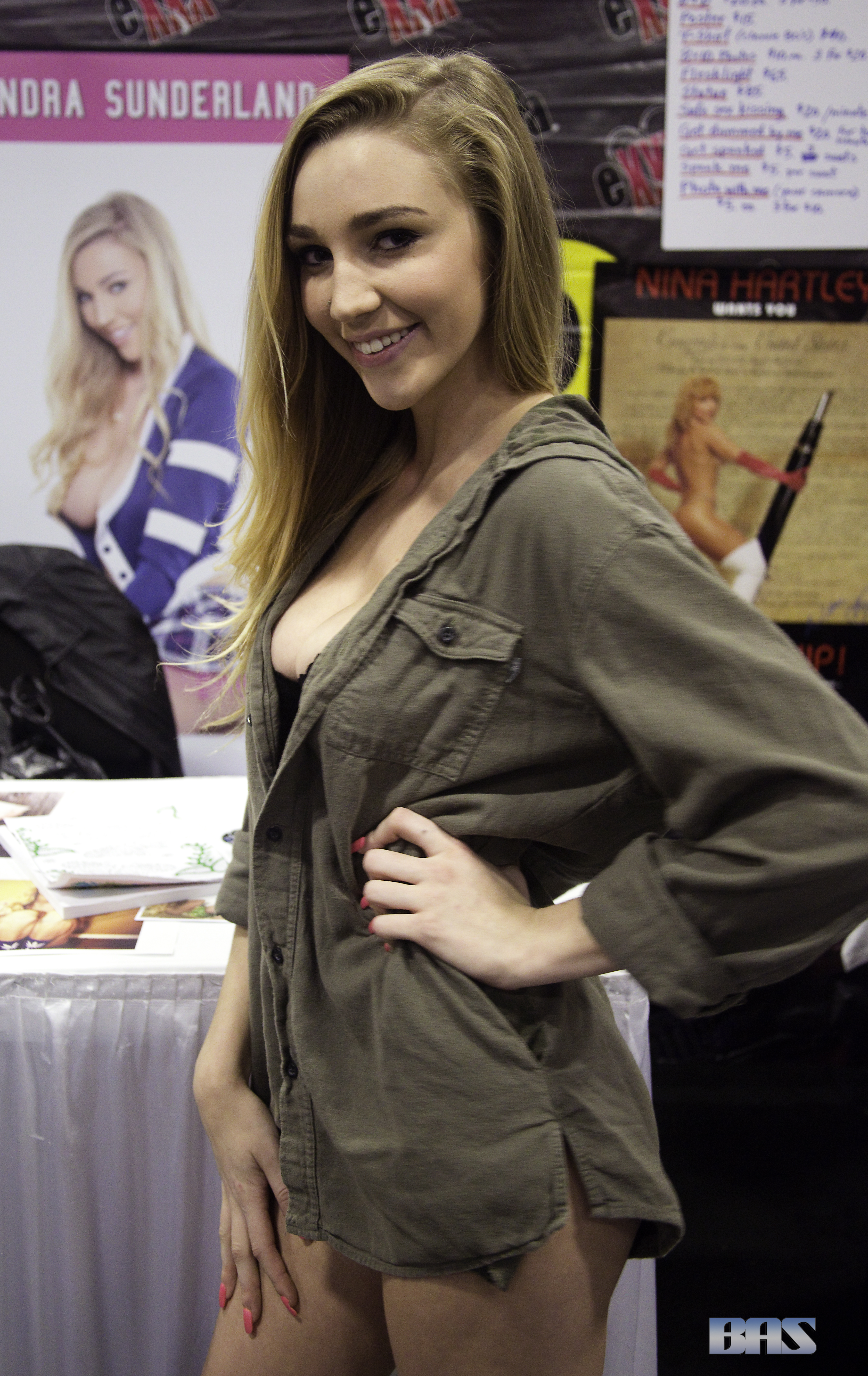 Exxxotica_New_Jersey_2015_EX15_0166bas_(24289132841)