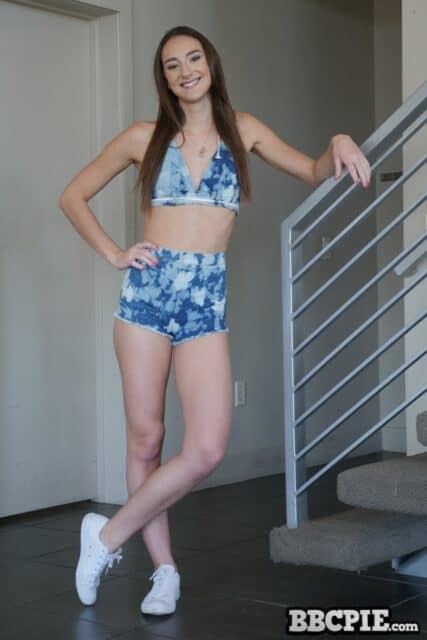 Andi Rose XXXBios - Hottest tall brunette all natural pornstar Andi Rose in sexy blue tie dye top and booty shorts with white sneakers - BBC Pie Andi Rose porn pics sfw