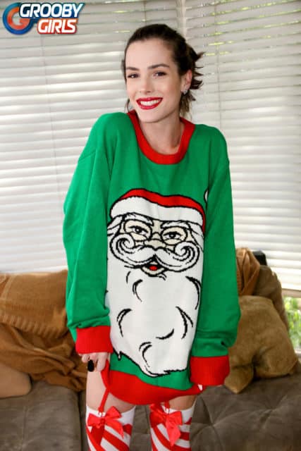 Carrie Emberlyn XXXBios - Carrie Emberlyn in sexy Christmas sweater and knee high socks - TS Carrie Emberlyn Grooby Girls pics