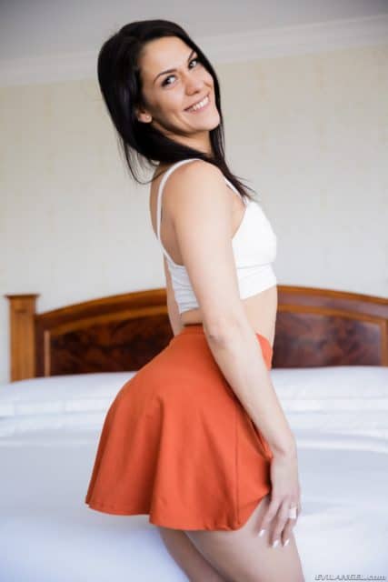 Samia Duarte XXXBios - Hot new Spanish pornstar Samia Duarte in Manuel Ferrara's Raw 27 in white vest top and orange skirt - Evil Angel Samia Duarte porn pics