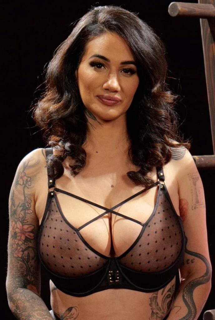 Top 20 Divine Bitches Pornstars XXXBios - Hottest Divine Bitches pornstar Arabelle Raphael porn pics sfw