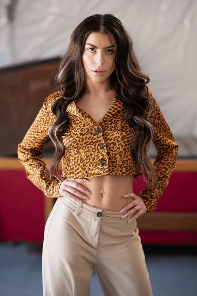 Top 20 Kink Pornstars XXXBios - Hottest Kink.com pornstar Gal Ritchie porn pics sfw